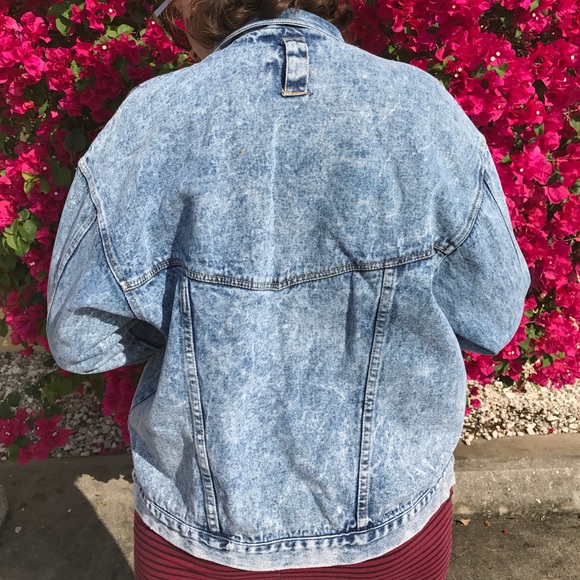 SOLD✨ CLASSIC VINTAGE DENIM JACKET - Picture 3 of 4